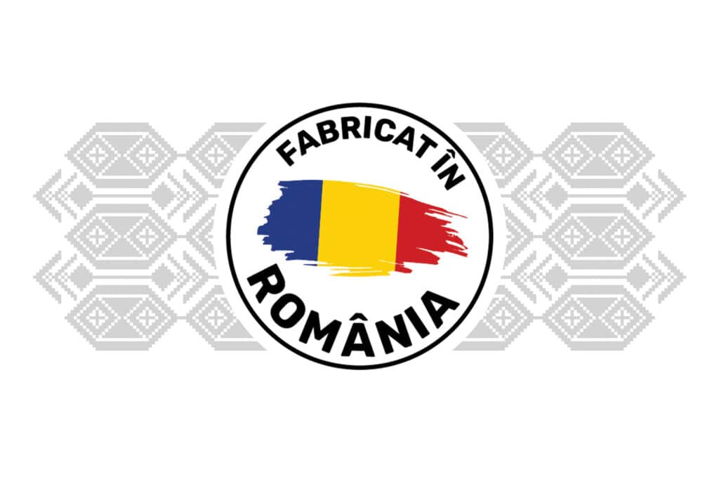 Logo circular cu textul Fabricat în România și steagul tricolor pe fundal cu motive tradiționale.